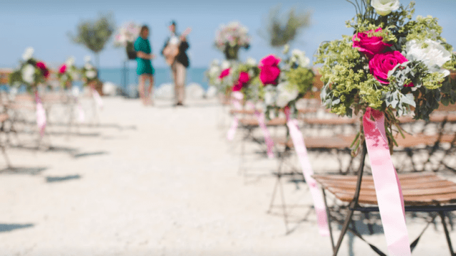5 Flower-Girl Alternatives to the Traditional Flower Toss