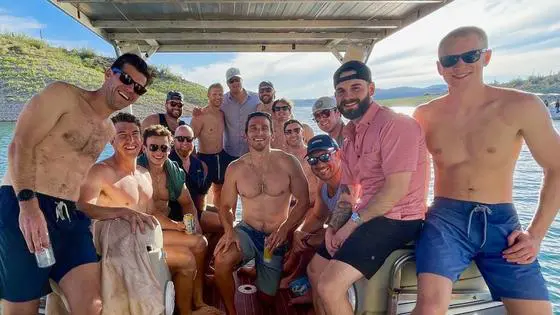 Ultimate Bachelor Party Boating Guide 2023