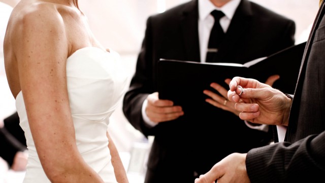 6 Things to Ask Your Wedding Officiant Not to Say