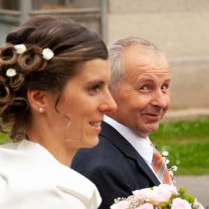 Tips for Adding Humor into Your Father of the Bride Speech